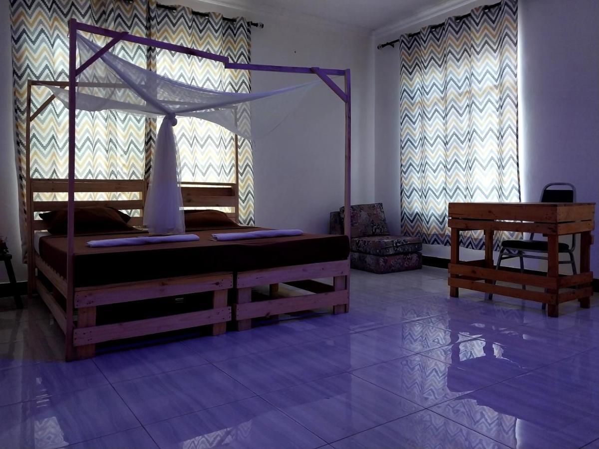مبيت وإفطار دار السلام L&J Modern Backpackers Kigamboni Beach House المظهر الخارجي الصورة