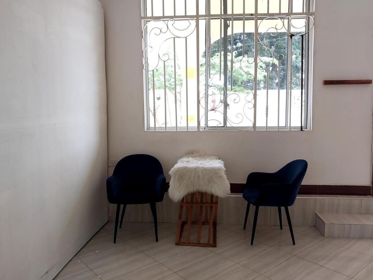 مبيت وإفطار دار السلام L&J Modern Backpackers Kigamboni Beach House المظهر الخارجي الصورة